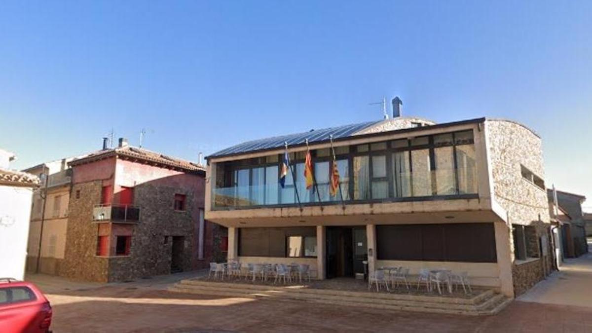 La casa consistorial de Badules, en el Campo de Daroca.