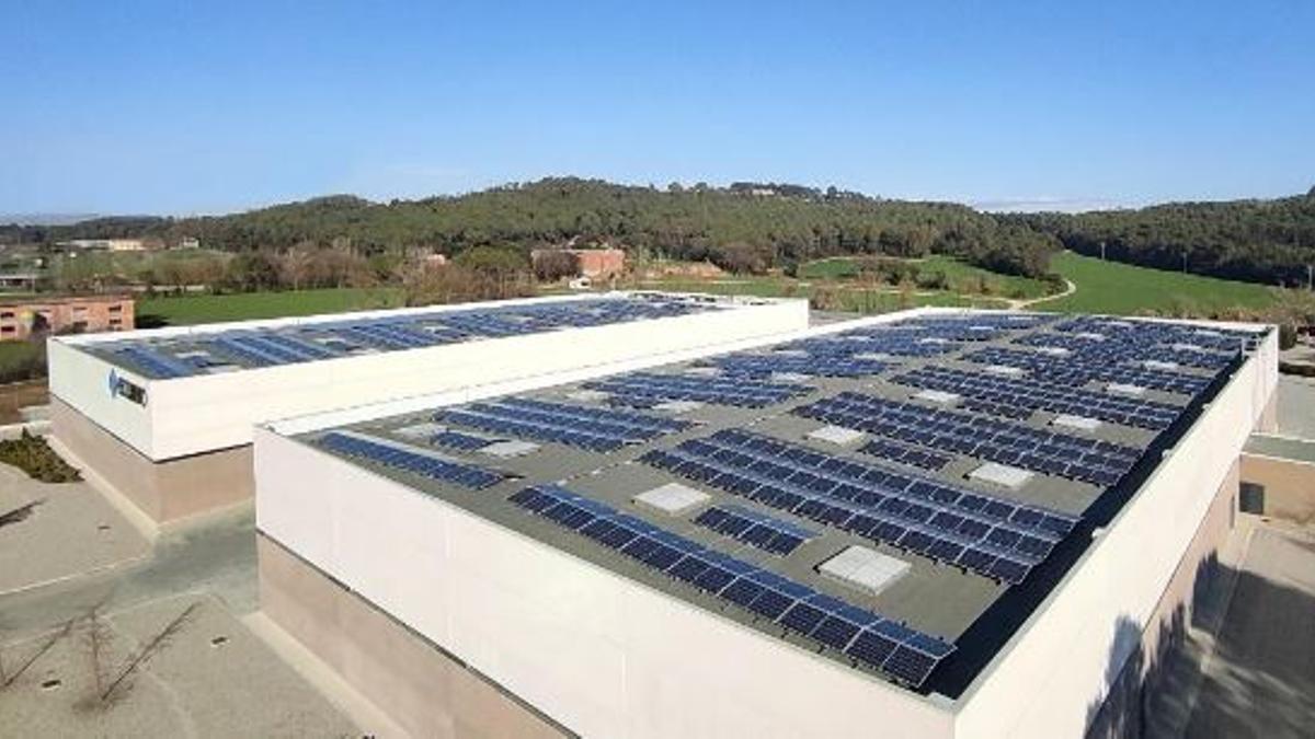 Instal·lació fotovoltaica de SolarProfit a la seu central d'Escubedo