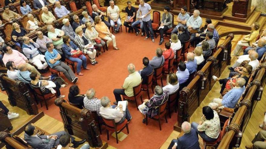 Recepción del actual Gobierno local a asociaciones de vecinos, a finales de junio.