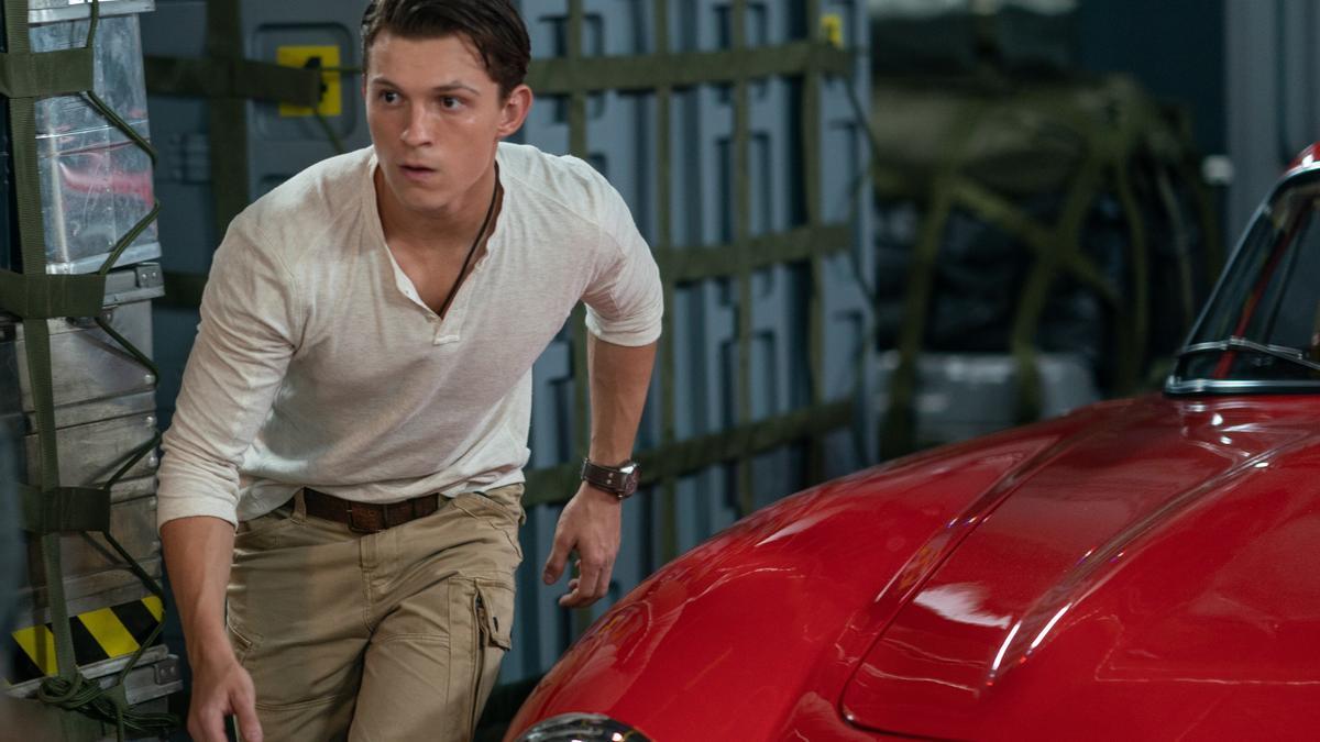 Tom Holland con &quot;Uncharted&quot; y &quot;Licoricce Pizza&quot; reinan en la cartelera