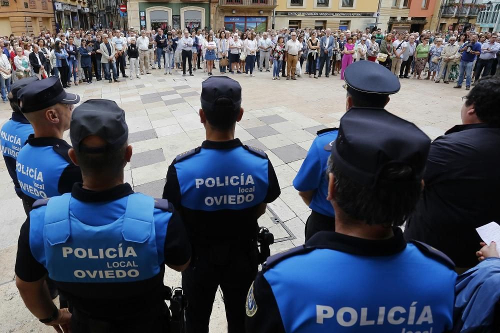 Minuto de silencio en Ovedo