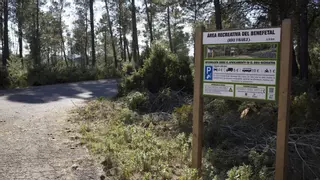 Bicorp tanca l’aparcament del Benefetal i restringix el pas per les pistes forestals pel risc d’incendi