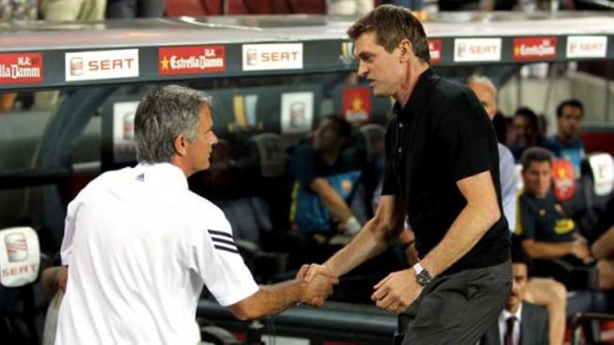 Mourinho y Vilanova intercambian piropos en la rueda de prensa