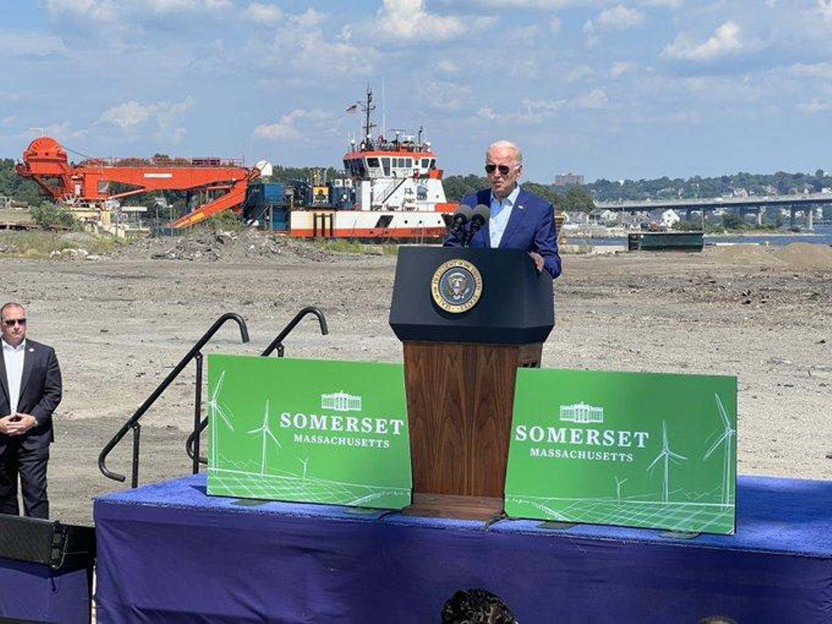 Biden visita les instal·lacions d’Iberdrola als Estats Units acompanyat per Ignacio Galán