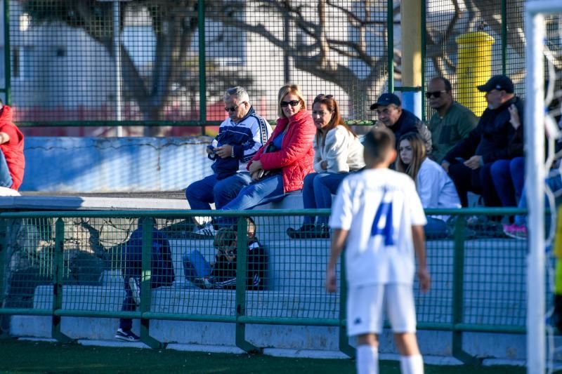 25-01-20  DEPORTES. CAMPOS DE FUTBOL DE LA ZONA DEPORTIVA DEL PARQUE SUR EN  MASPALOMAS. MASPALOMAS. SAN BARTOLOME DE TIRAJANA.  Maspalomas-Carrizal (alevines).  Fotos: Juan Castro.  | 25/01/2020 | Fotógrafo: Juan Carlos Castro