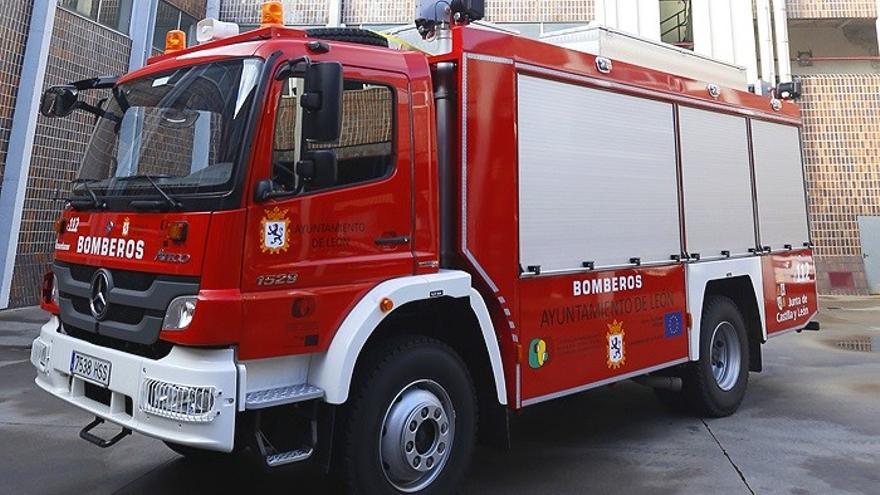 Camión de bomberos del Ayuntamiento de León.