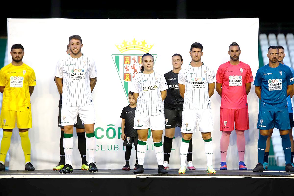 Las nuevas camisetas del Córdoba CF para su estreno en Primera Federación