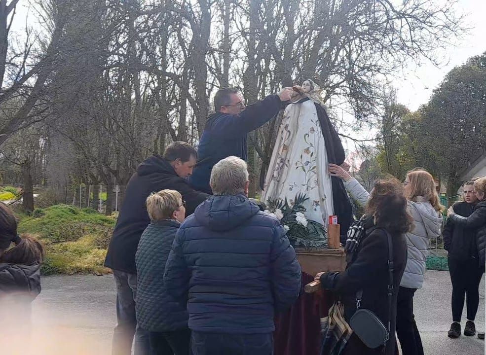 GALERÍA | Procesión del Domingo de Resurrección en pueblos de La Guareña