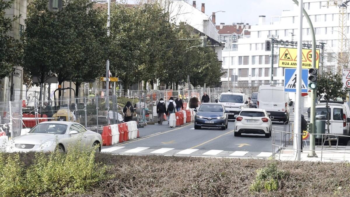 Los residentes del barrio critican la ejecución de obras sobre infraestructuras recientes