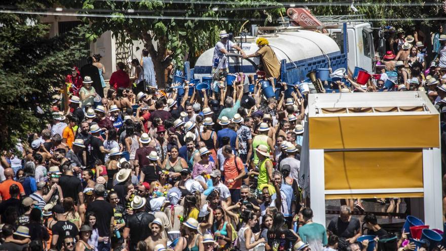 80.000 litros de agua para la Banyà de este martes en La Torre de les Maçanes