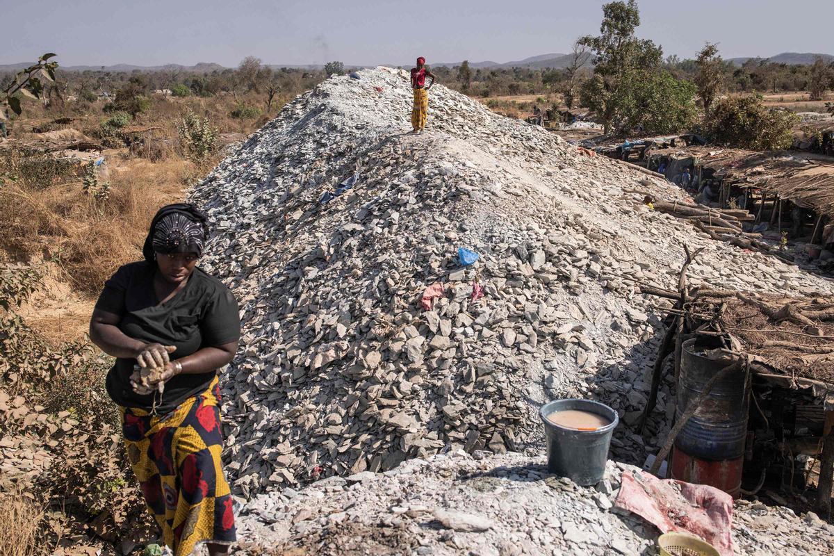 La minería artesanal de oro en Senegal. Karakaene y Bantakokouta son sitios de extracción de oro en el sureste de Senegal