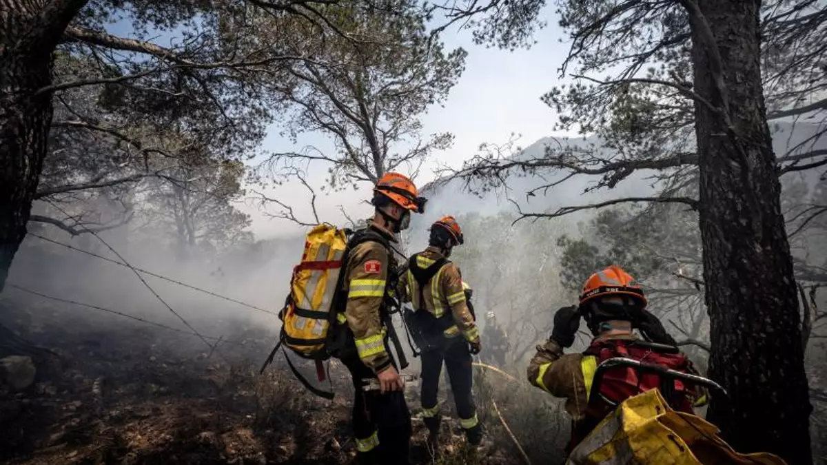 El incendio de Paüls suma 3.200 hectáreas calcinadas y marca el peor inicio de verano desde 2010