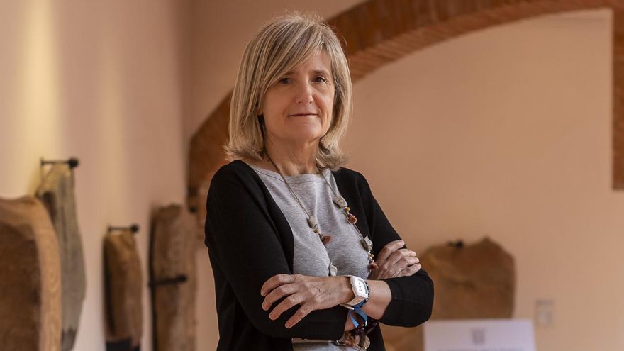 Victoria Bazaga, consejera de Cultura, Turismo, Jóvenes y Deportes, en el Museo Arqueológico de Badajoz, en la inauguración de la sala Tarteso.