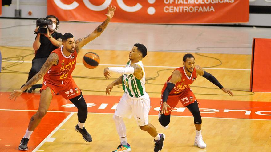 Augusto Lima y Sadiel Rojas durante un partido con el UCAM CB esta temporada