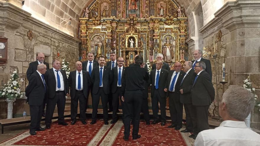 El Coro San Andrés canta a la primavera en Berres (Galicia) | LNE