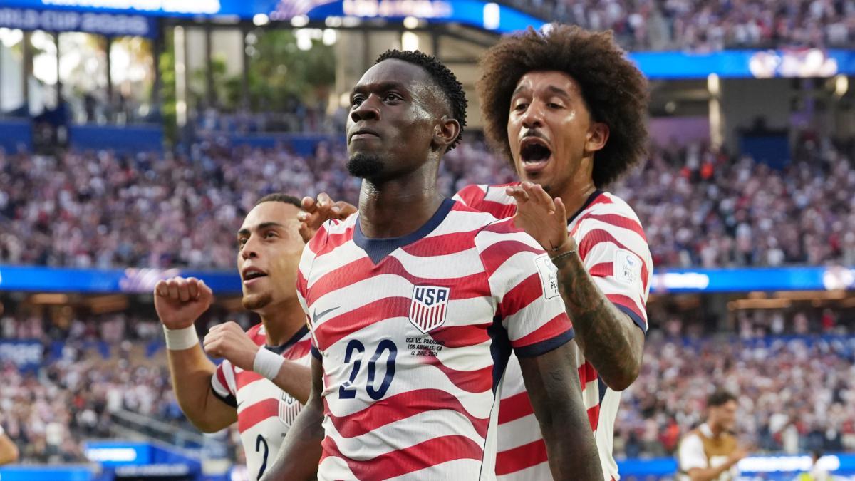 Balogun anotó dos goles contra Paraguay
