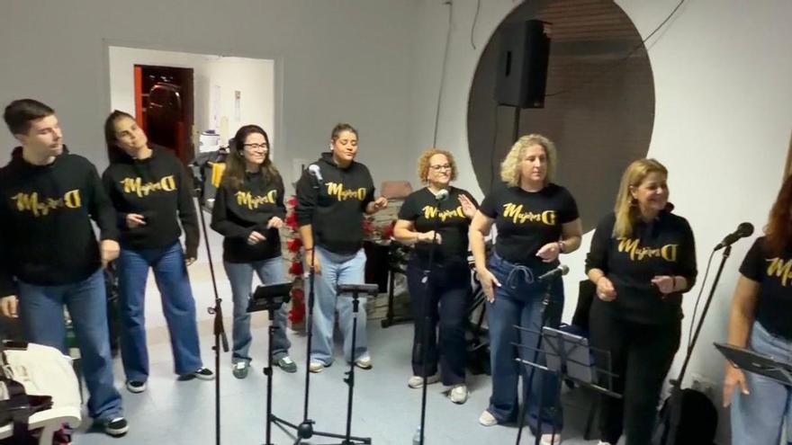 Mujeres D: el grupo musical en Telde que une coro femenino y música en directo