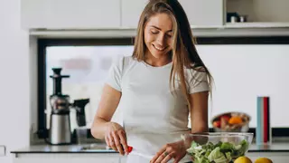 El utensilio que necesitas para preparar mermelada o zumo casero de cerezas en solo minutos