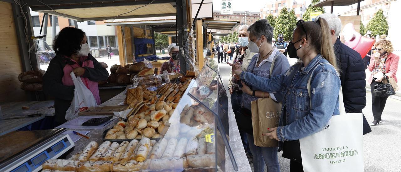 Un puesto de la feria de la Ascensión