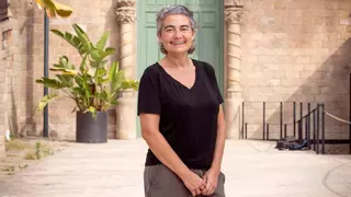 Elena Fernández Gamarra, psicóloga: "Una persona mayor necesita sentir que aún aporta algo útil"