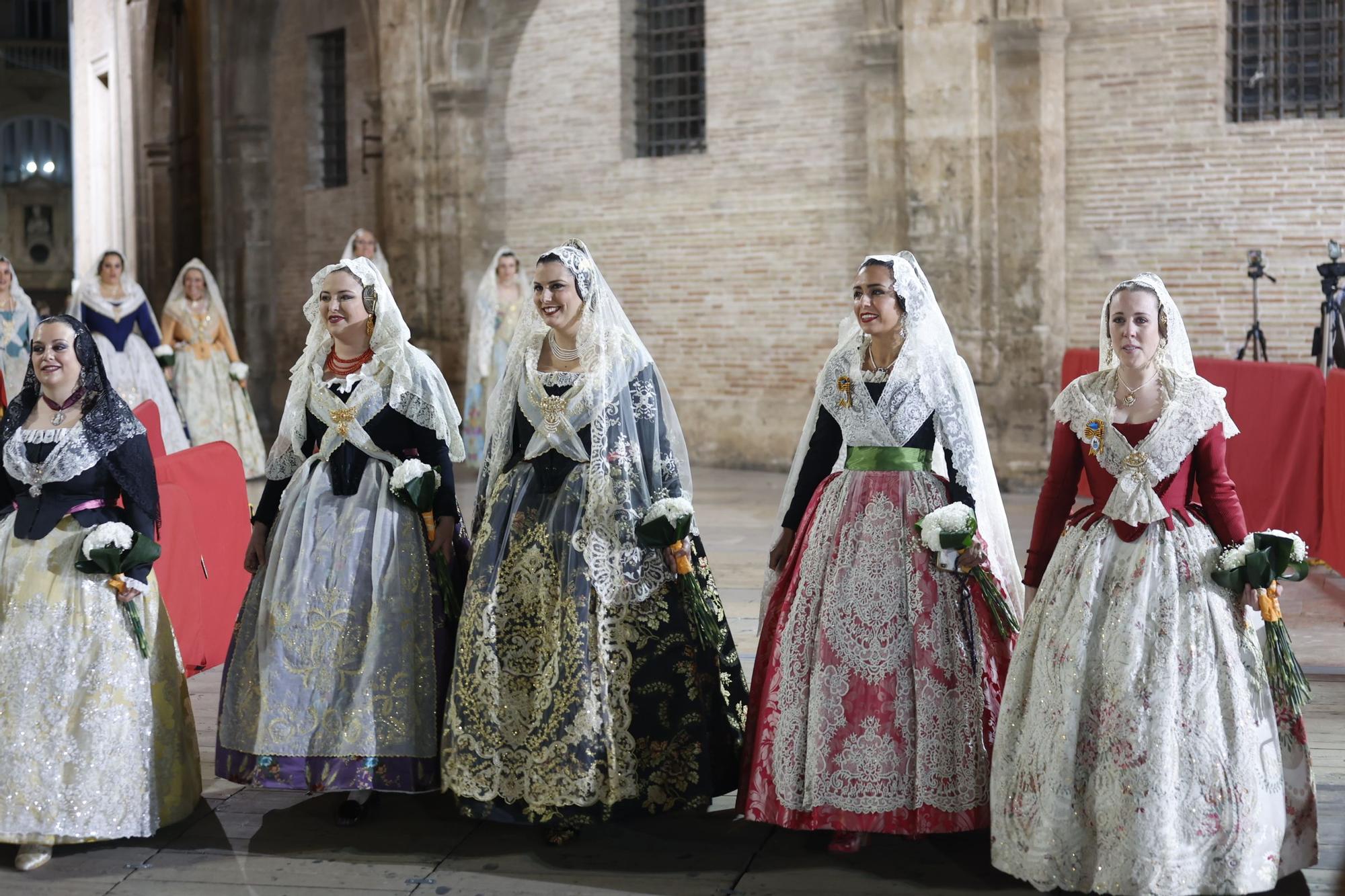 Ofrenda Fallas 2023 | Las fotos más emotivas y especiales del 17 de marzo