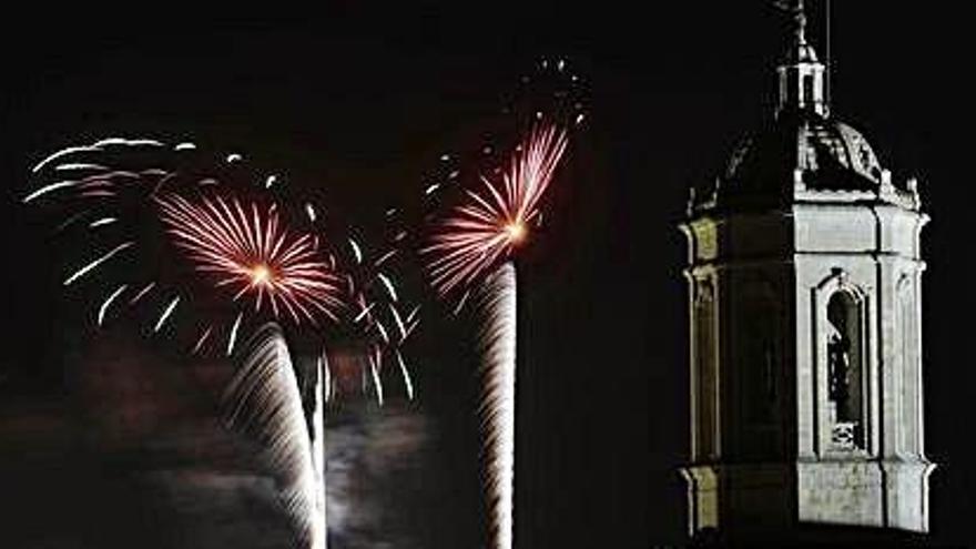 Un final de festa amb un castell  de focs intens de  15 minuts i 200 quilos de pólvora