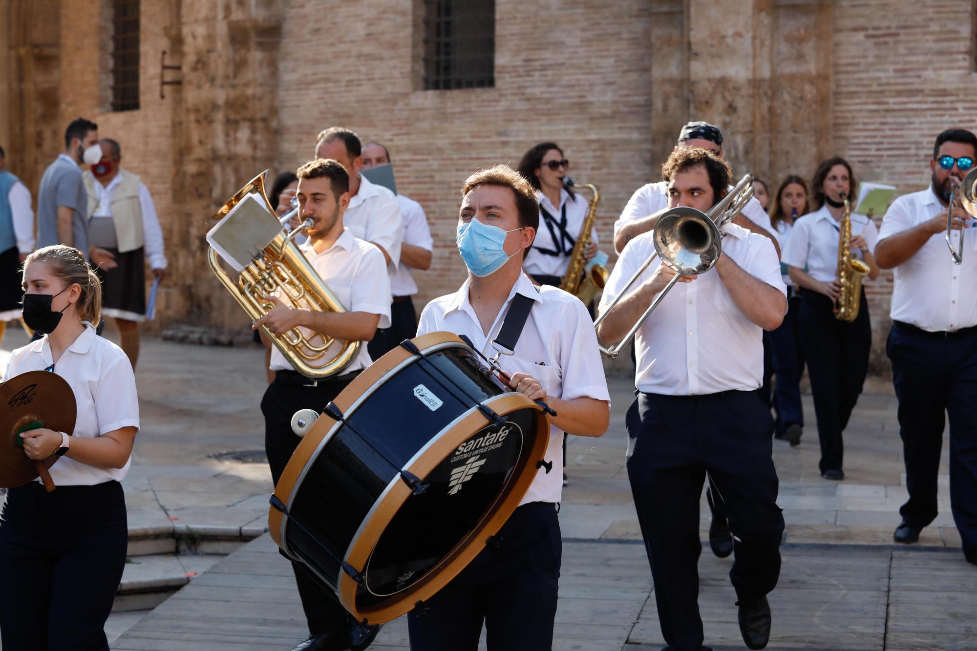 Búscate en el segundo día de Ofrenda por las calles del Mar y Avellanas (entre las 10:00 y 11:00 horas)