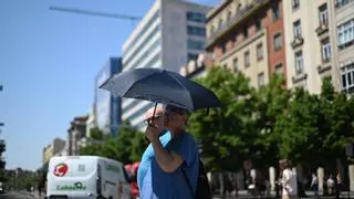 Zaragoza tiene por delante 7 días (al menos) de sudar la gota gorda de día y de noche