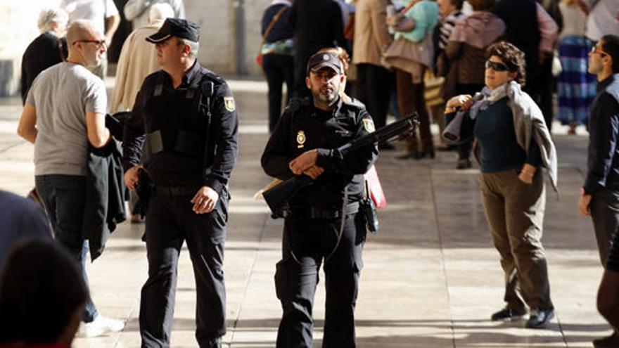 Valencia triplica los controles antiterroristas tras la masacre de París