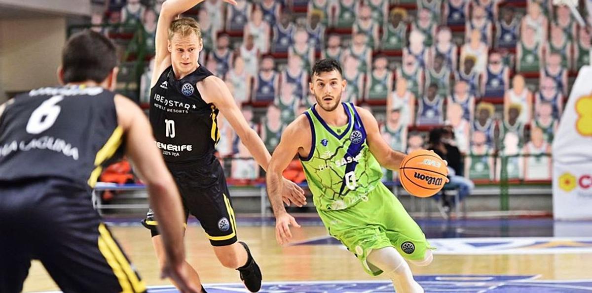 El ex del Casademont Zaragoza Jonathan Barreiro fue el primer fichaje que anunció el Unicaja este verano de cara a la próxima temporada 2021/2022. | ACBMEDIA