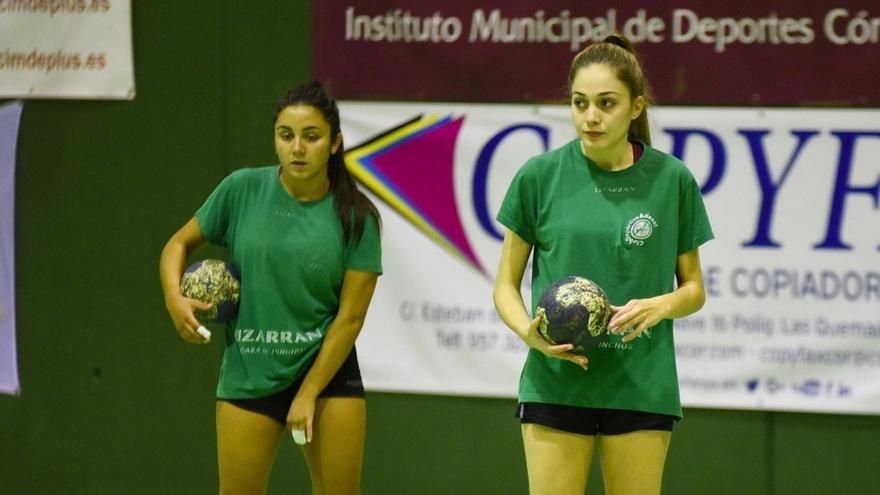 Irene García, a la derecha, en una sesión de entrenamiento del Adesal.