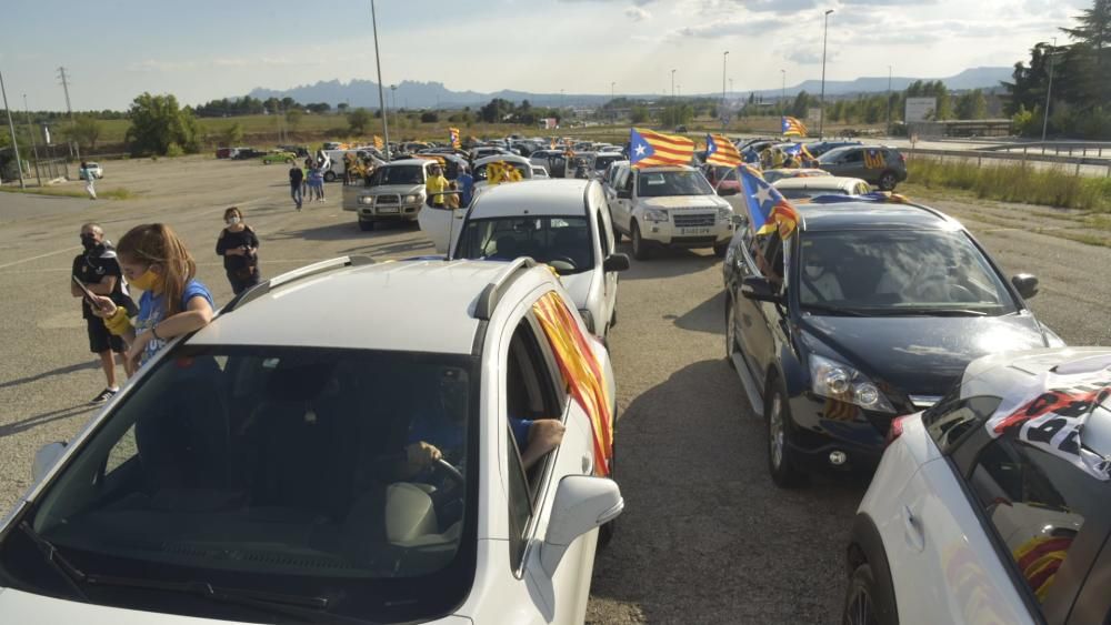 Tret de sortida de la rua cap a Lledoners amb més de 200 vehicles a l'aparcament de Menfis de Manresa