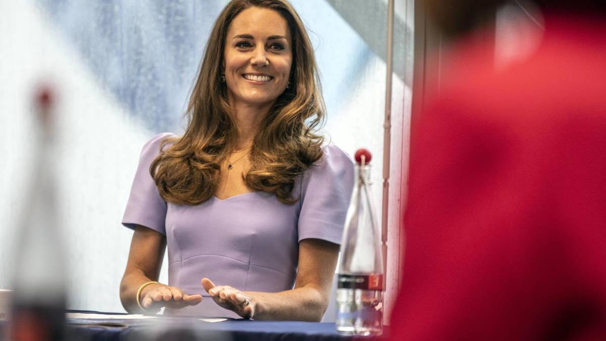 Kate Middleton con vestido color lavanda