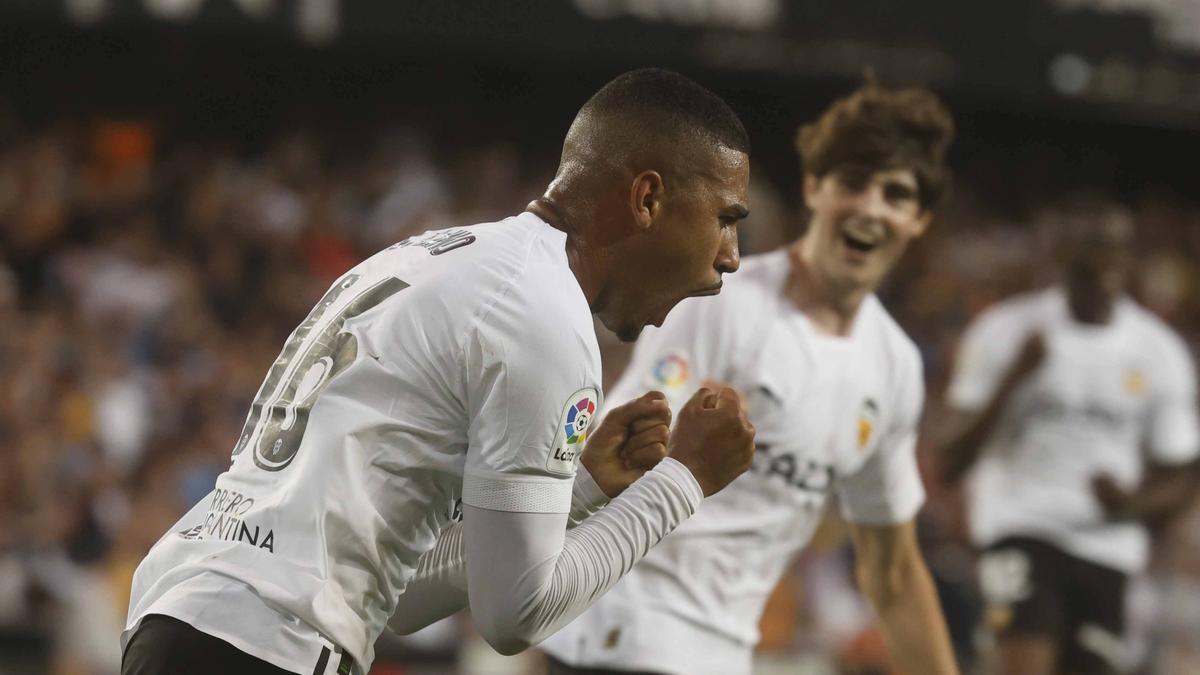 Samu Lino celebrando con rabia su gol contra el Villarreal que supuso el empate