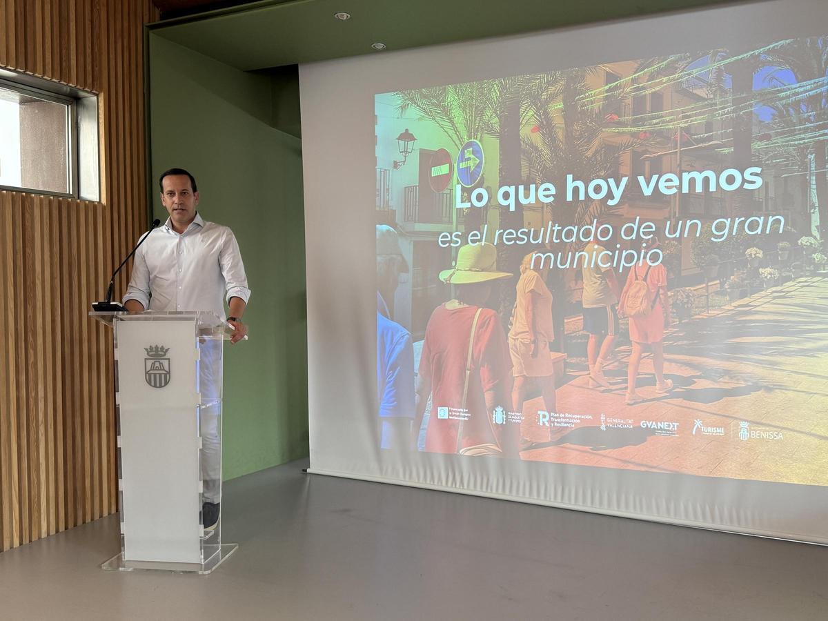 El alcalde, Arturo Poquet