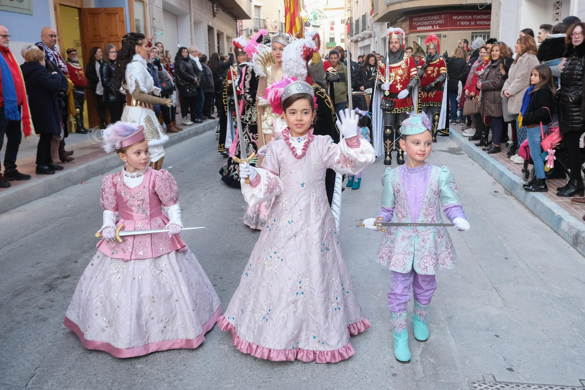 Así ha sido La Entrada en la vuelta de las fiestas de Moros y Cristianos de Sax