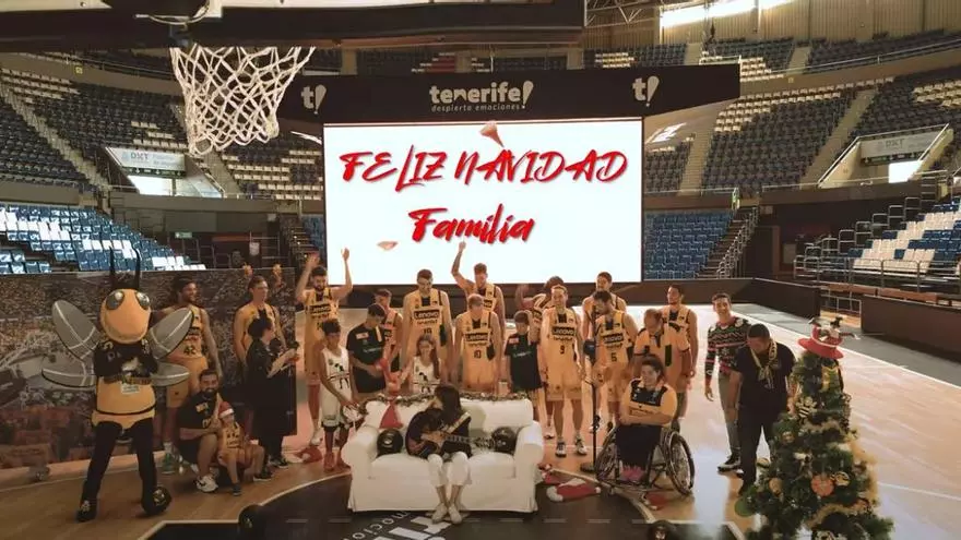 El Lenovo Tenerife muestra su cara más navideña con su primer villancico original