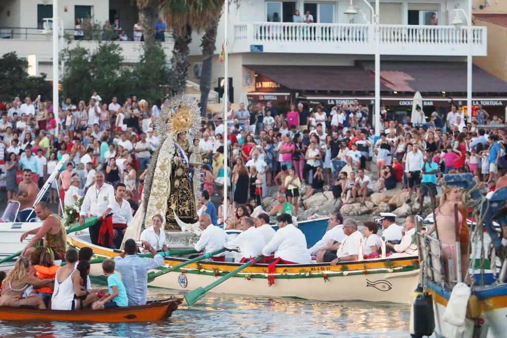 Pedregalejo, volcado con la procesión de la Estrella de los Mares.