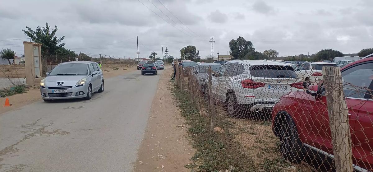 Aparcamiento del mercadillo con capacidad para más de 4.000 vehículos en suelo no urbanizable