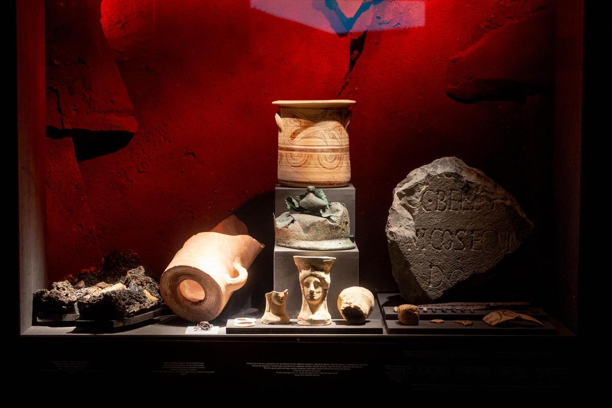 Imagen de archivo de una muestra de la exposición "Ciudades de Luz" del Museo Arqueológico de Alicante (MARQ).