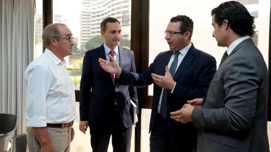 El presidente de Hosbec, el de la Diputación, el alcalde de Benidorm y el diputado de Turismo.