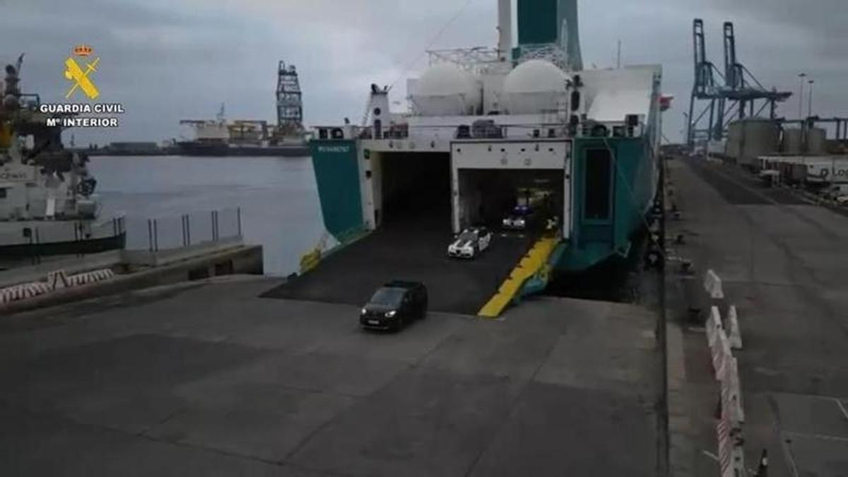Refuerzos de la Guardia Civil llegando al Puerto de Las Palmas de Gran Canaria