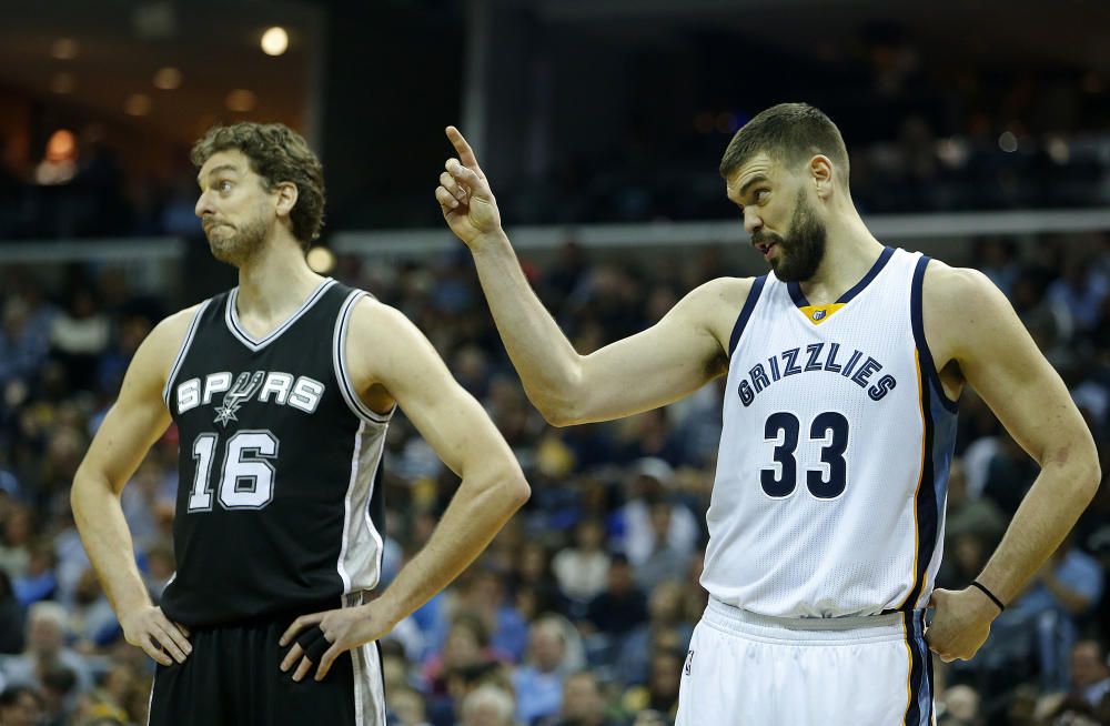 San Antonio Spurs - Memphis Grizzlies Basketball