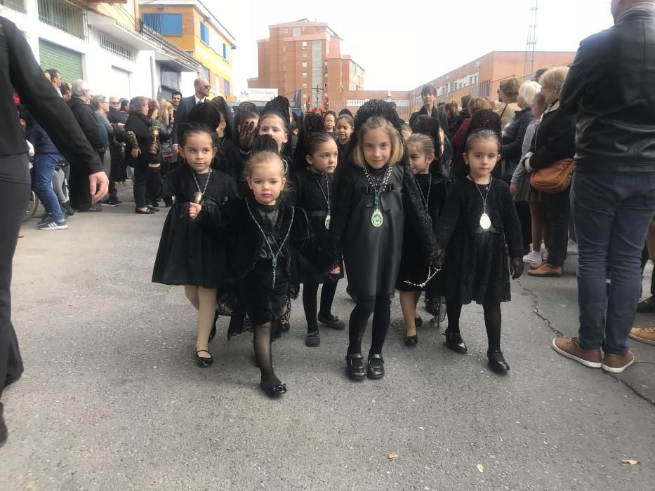 Procesión en el colegio Divino Pastor