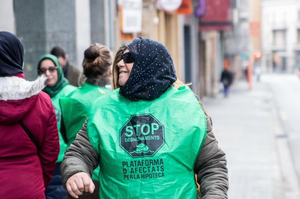 La PAHC fa guàrdia per evitar el primer desnonament obert dictat a Manresa