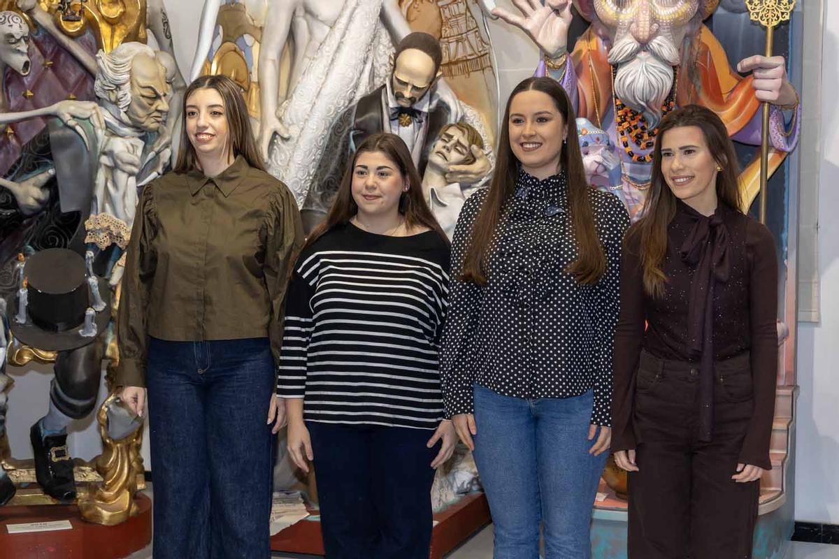 Primer encuentro entre jurado y candidatas adultas a Bellea del Foc 2026