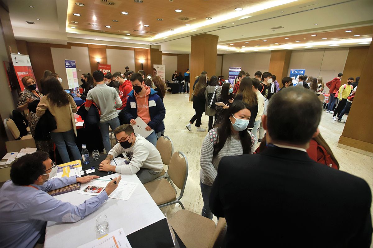 Unitour una feria para despejar las dudas de los estudiantes cordobeses