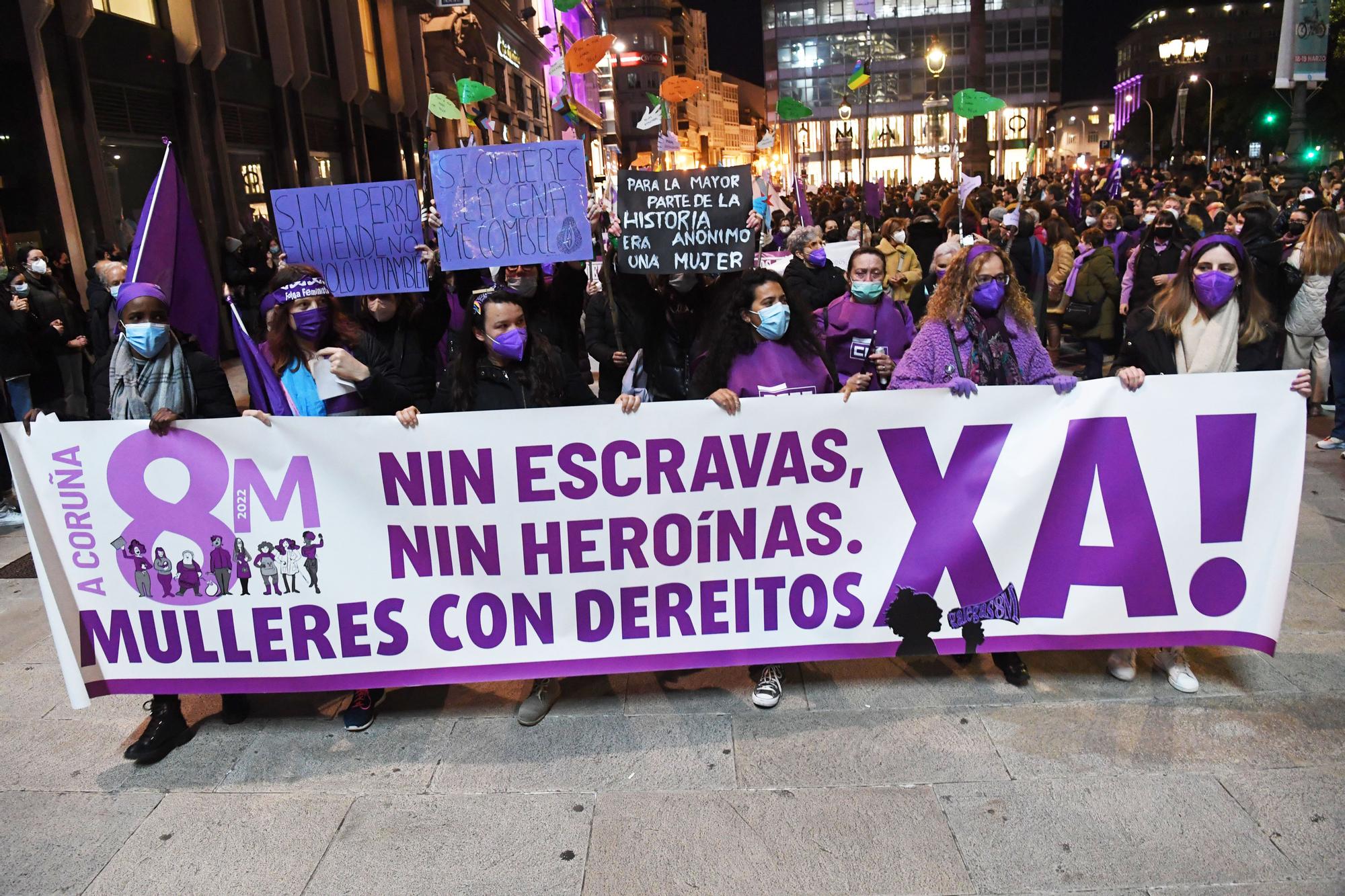 8M en A Coruña | Una marea violeta para reivindicar la igualdad