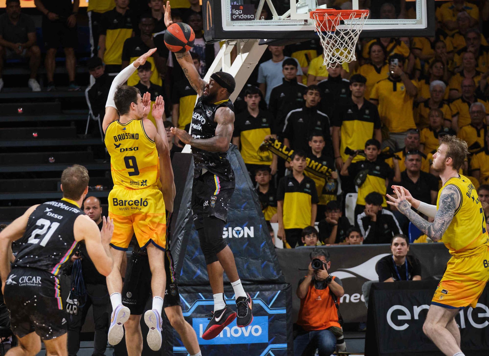 Derbi de baloncesto en Canarias: Lenovo Tenerife vs Gran Canaria