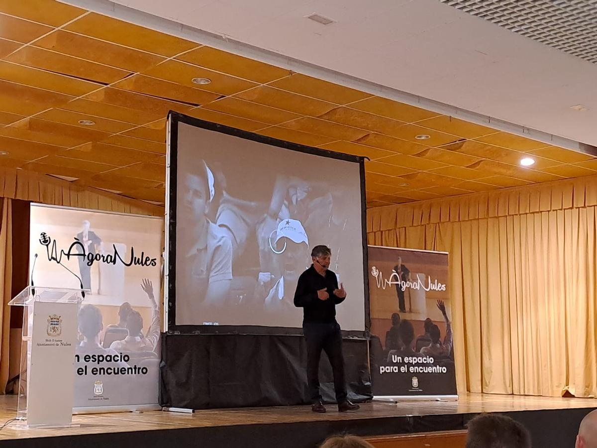 Toni Nadal, durante su conferencia en Nules.